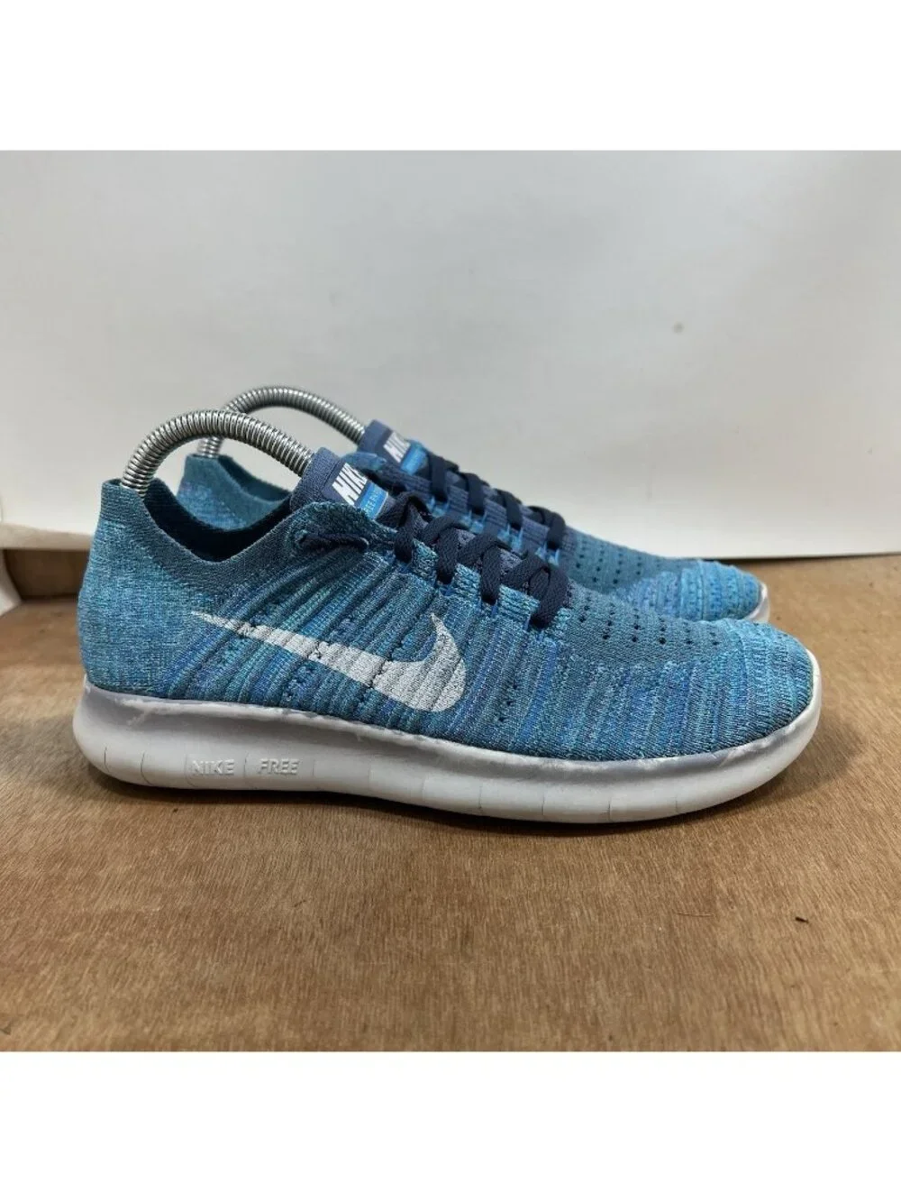 Nike Free RN Flyknit Women's Size 8 Running Shoes Ocean Fog Sneakers 831070-404